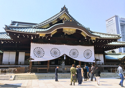 講義の前に昇殿参拝をしました
