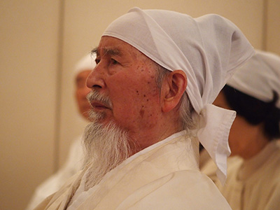 講義する日垣宮主