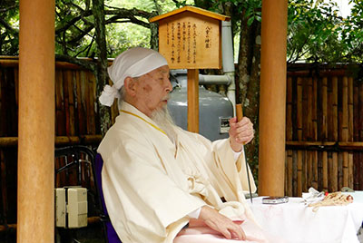 鎮魂を眞剣に学ぶ参加者